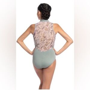 AinslieWear Zip Front Sage new Leotard with Soft Fern Print Size M